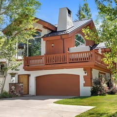 Spacious East Vail Home - Private Hot Tub Near Bus