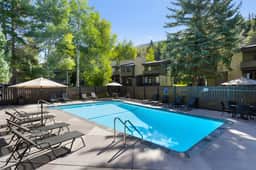 West Vail Ptarmigan Townhome - Easy Bus Access