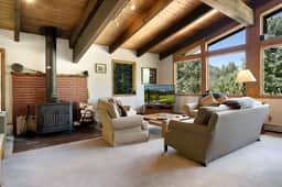 Large East Vail Chalet - Hot Tub & Close to Bus - Image 5