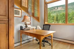 Golf Course Townhome - Close to Clubhouse