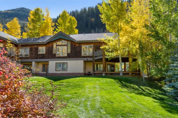 Large East Vail Home - Hot Tub & Steps to Bus Stop - Image 1