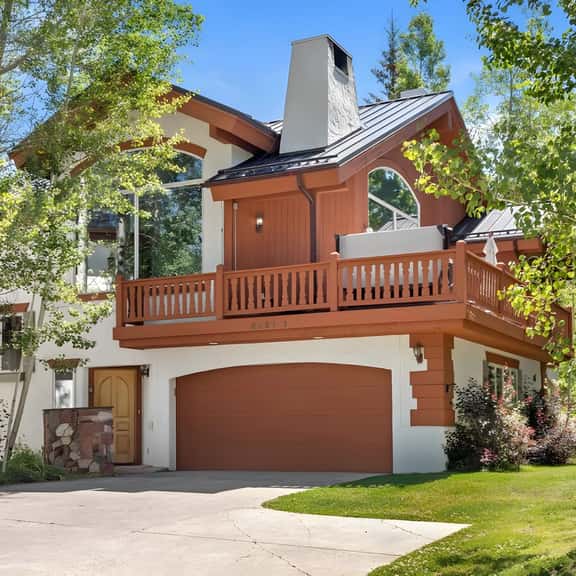 Spacious East Vail Home - Private Hot Tub Near Bus - Image 1