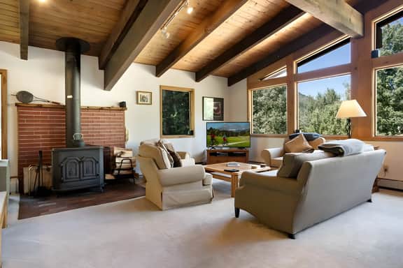 Large East Vail Chalet - Hot Tub & Close to Bus - Image 5