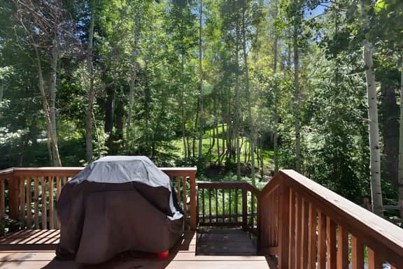 Large East Vail Chalet - Hot Tub & Close to Bus - Image 4