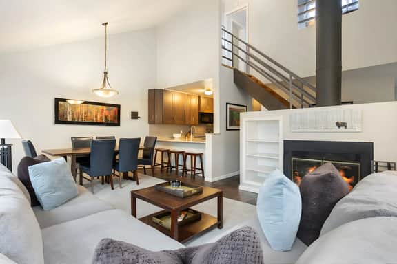 East Vail Pitkin Creek Home - Corner Unit on Creek