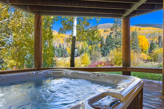 Large East Vail Home - Hot Tub & Steps to Bus Stop