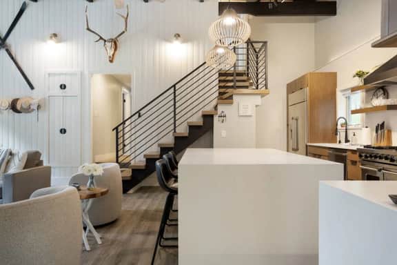 West Vail Home - Hot Tub, Fireplace & Steps to Bus