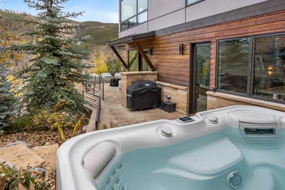 West Vail Luxury - Hot Tub & Mountain Views - Image 3