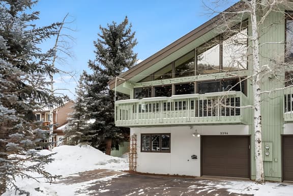 Central EagleVail Home with Private Hot Tub